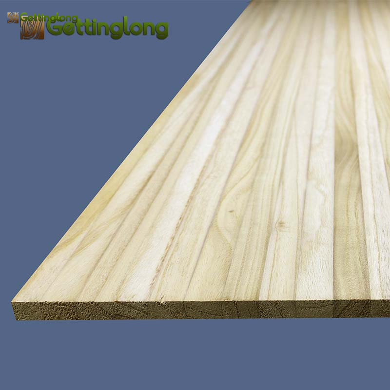 The factory sells spliced paulownia wood for processing snowboard wood cores